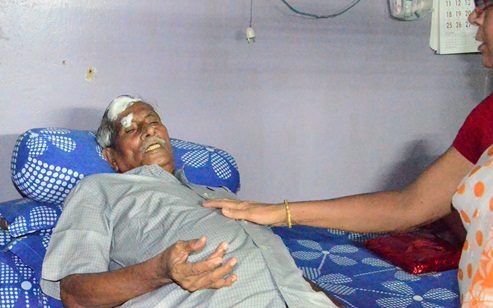 An Injured Dipak Dasgupta